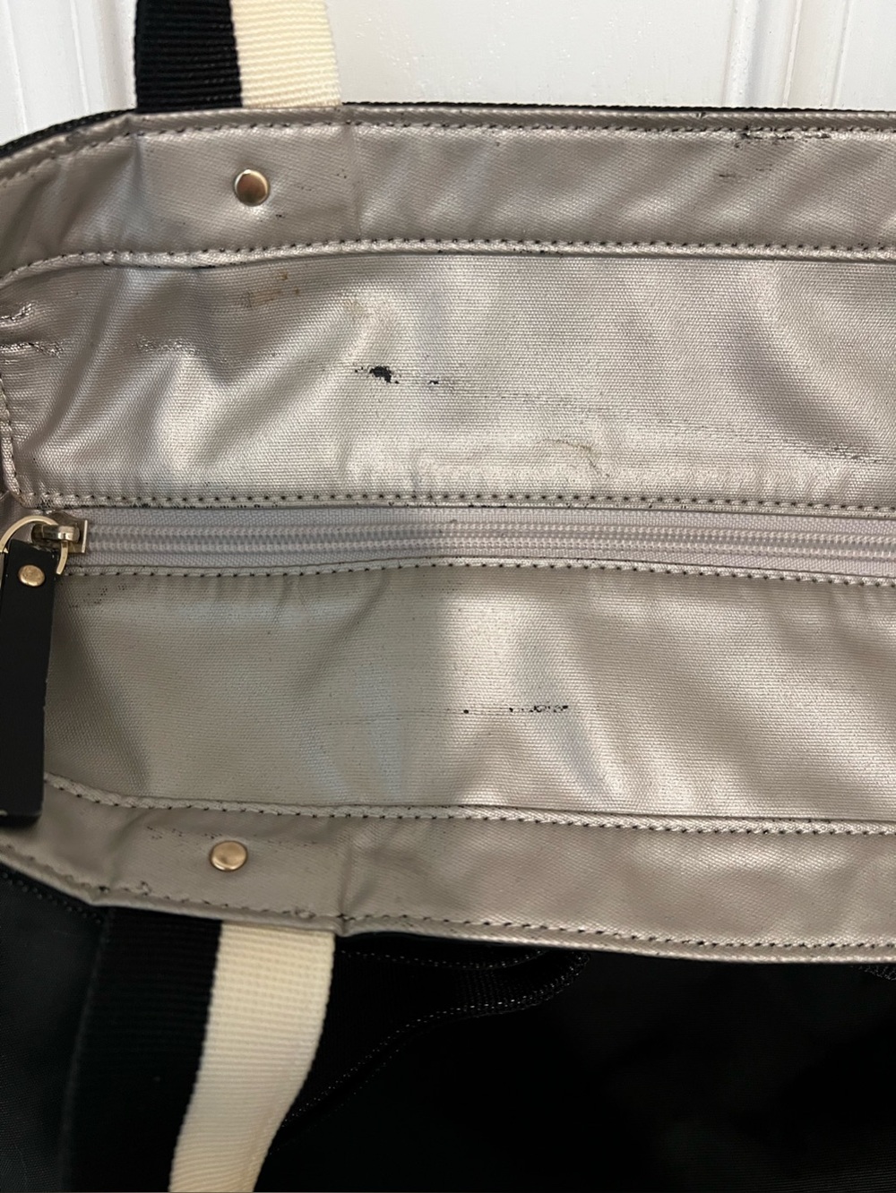 Kate Spade Barrow Street Bow Tote Bag Purse Zipper Top Black Cream - Picture 13 of 16